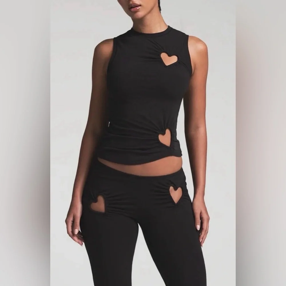 SKIMS Heart Cutout Women's Pants - Picture 6 of 6